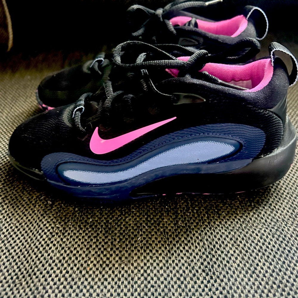 Girls basketball / running sneakers